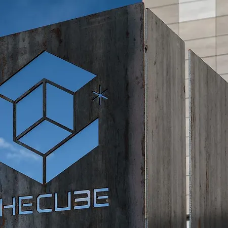 The Cube Hotel 4*