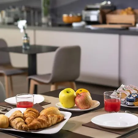 فندق The Cube فيدينسا